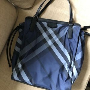 Burberry tote